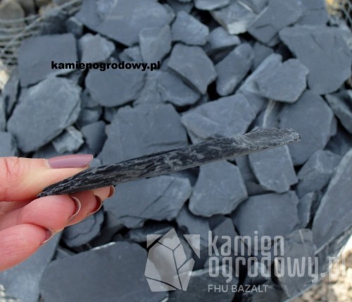 kora-kamienna-czarna-lupkowa-30-60-premium-czarny-kamien-dekoracyjny-do-ogrodu-sklep-kamienogrodowy-1b.JPG