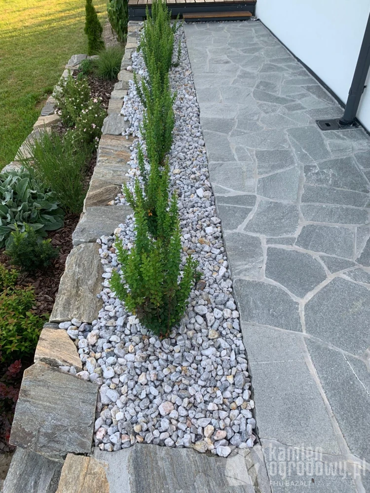 kamien-lupek-kwarcyt-szary-taras-patio-altane-sciezkowy-sklep-kamienogrodowy.JPG
