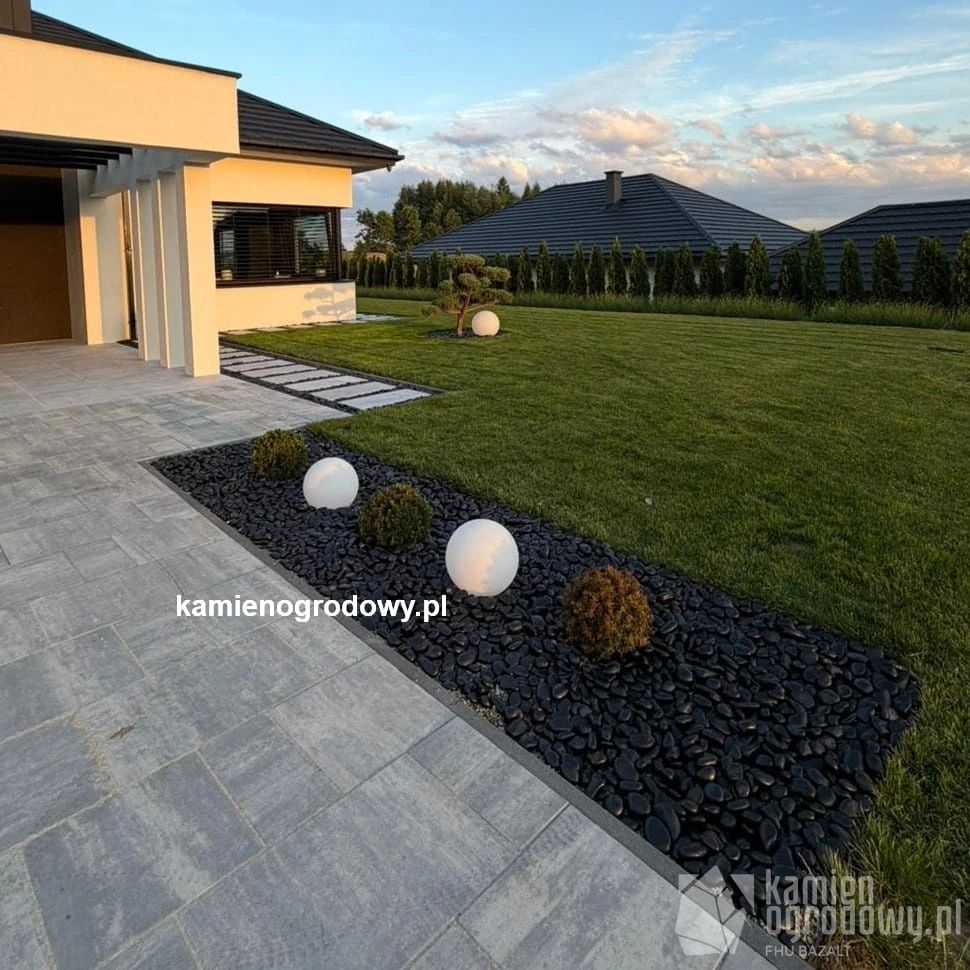 kamien-otoczak-czarny-polerowany-ozdobny-spa-akwarium-donica-ogrodu-sklep-kamienogrodowy-2-3-5-8cm-3b.JPG