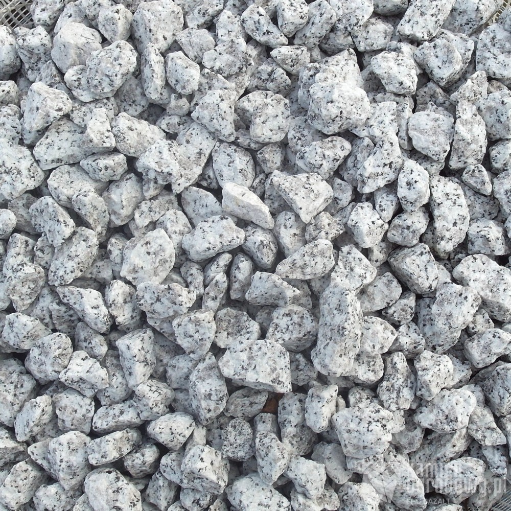 grys-granitowy-dalmatynczyk-16-22-szary-ozdobny-zwirek-sklep-kamienogrodowy.JPG