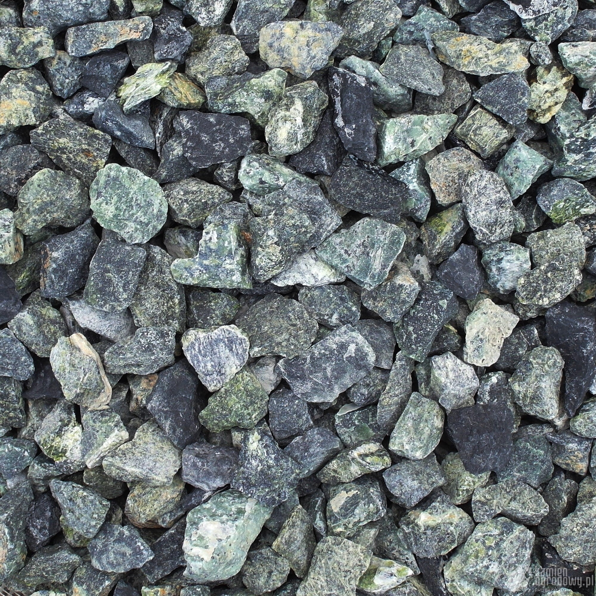 grys-zwirek-ozdobny-serpentynit-zielony-16-22-sklep-kamienogrodowy.JPG