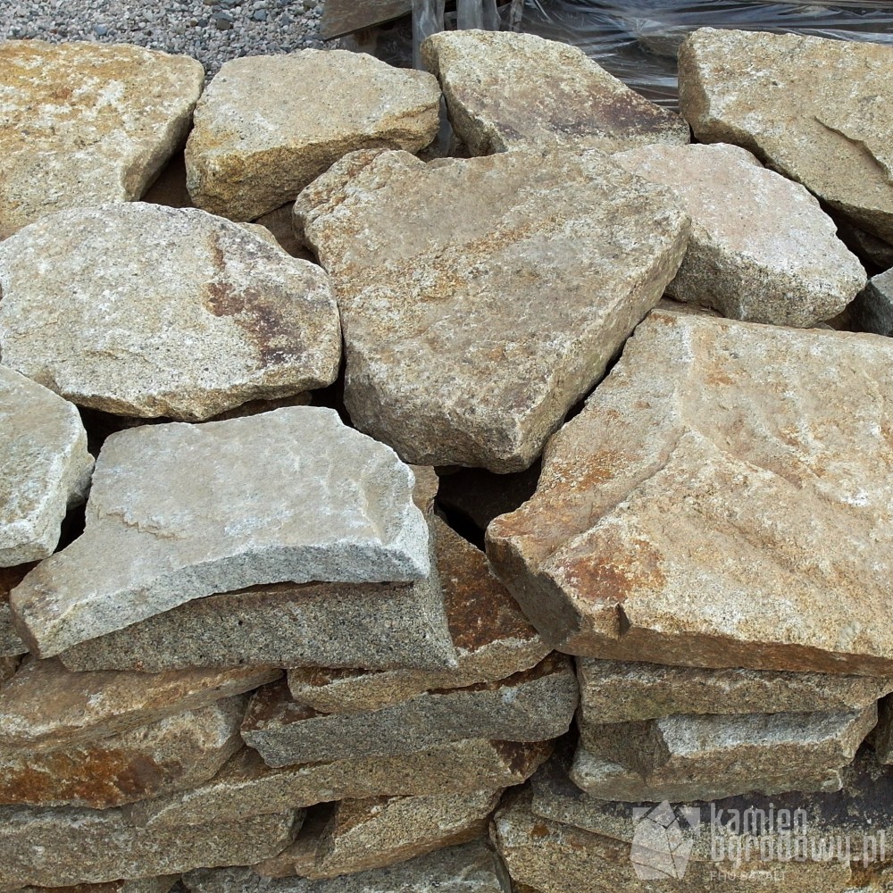 kamien-na-murki-granit-zolty-murowy-sklep-kamienogrodowy.JPG