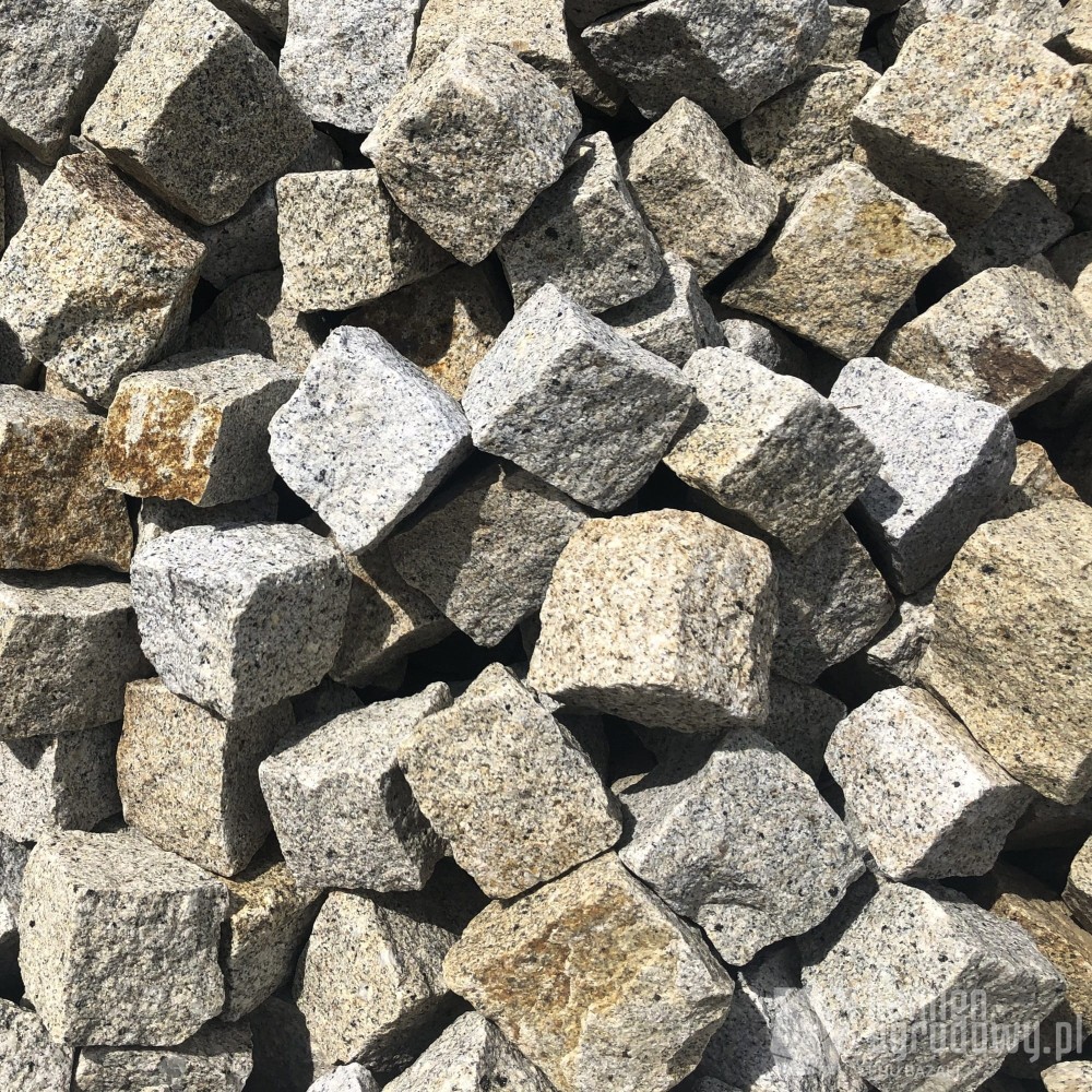 kostka-granitowa-szaro-ruda-lupana-4-6cm-sklep-kamienogrodowy.JPG
