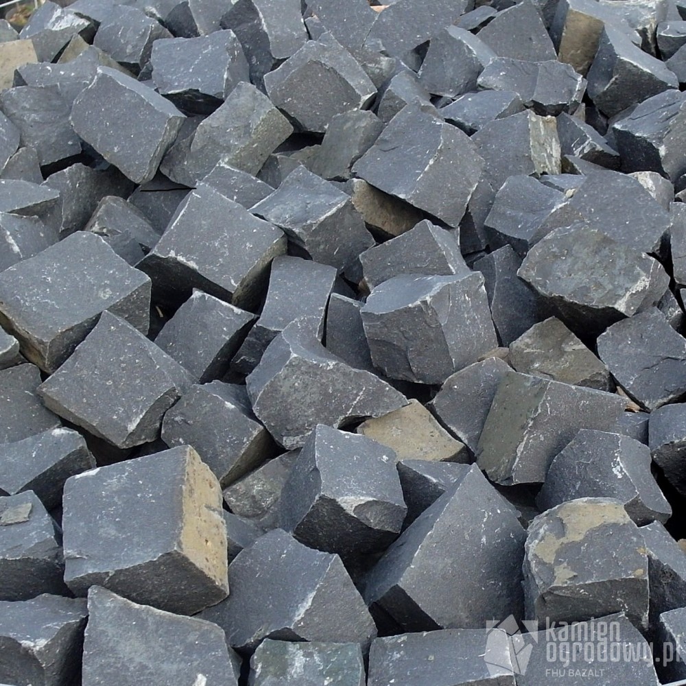 kostka-bazaltowa-czarna-lupana-5-5cm-sklep-kamienogrodowy.JPG