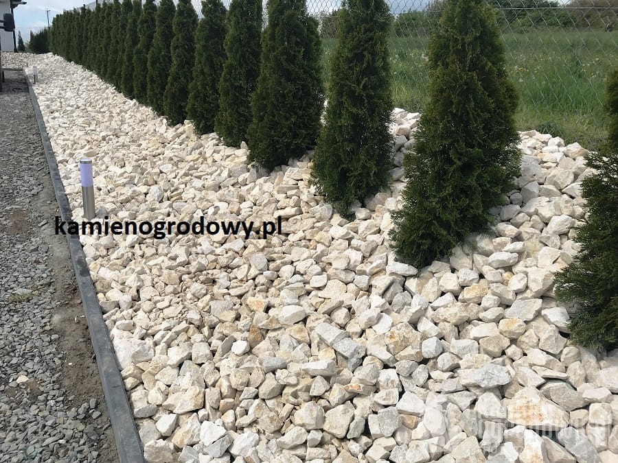 kamien-na -skarpe-skalka-kremowa -6-10cm-sklep-kamienogrodowy-1b.JPG