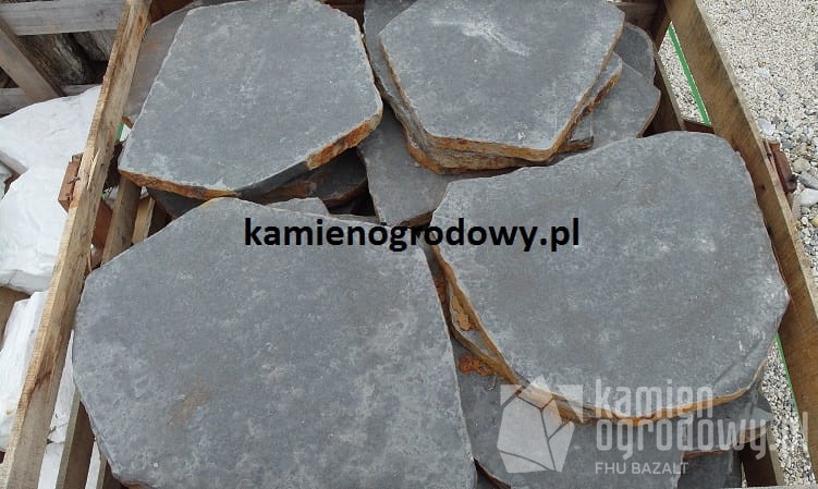 kamien-sciezkowy-czarny-plyta-owalna-bazaltowa-XL-sklep-kamienogrodowy-1b.JPG