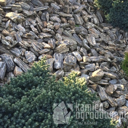 kamien-na -skarpe-kora-gnejs-brazowy -6-25cm-sklep-kamienogrodowy.JPG