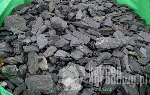 kamien-na -skarpe-kora-czarna_lupkowa-filitowa-grafitowa-30-60mm-sklep-kamienogrodowy-1a.JPG