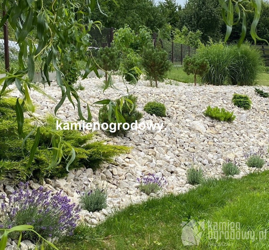 kamien-na -skarpe-skalka-kremowa -6-10cm-sklep-kamienogrodowy-1c.jpg